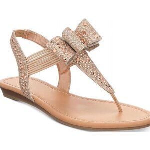 Material Girl Womens Shayleen Flat Thong Sandals 5 Color Rose Gold